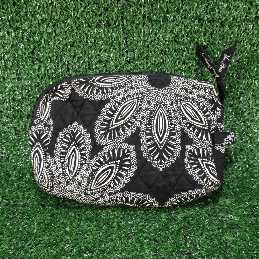 Vera Bradley Cosmetic Bag in Blanco Bouquet